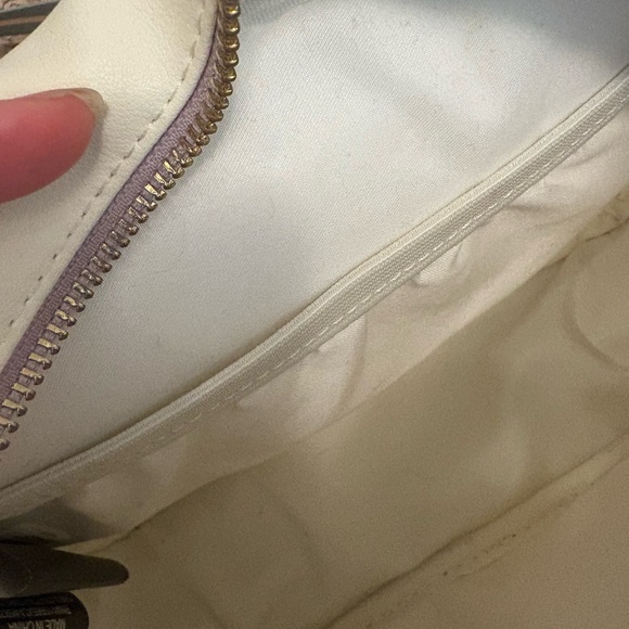 Pokémon Mimikyu Crossbody Bag BoxLunch Exclusive - Picture 6 of 6